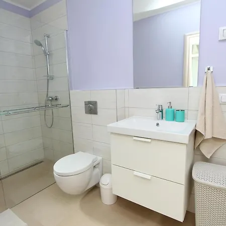 Apartment Emanuel Studio With Balcony 1 *